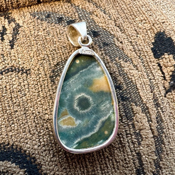 Handcrafted Freeform cabochon of Ocean Jasper in Sterling Silver. - Picture 8 of 14